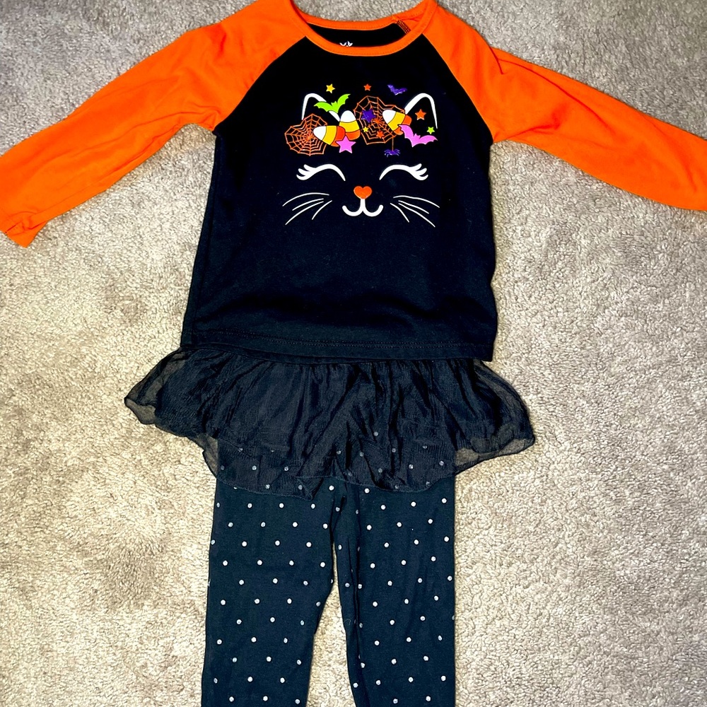 Halloween outfit. Shirt and skirt pants. Super cute!